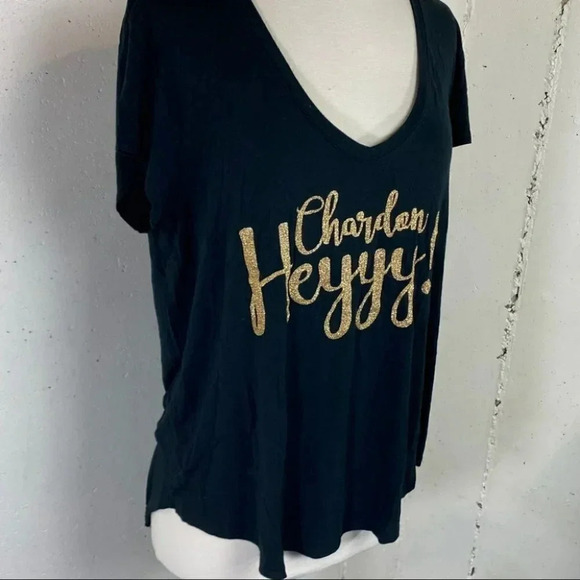 AEO L black‎ “Chardon Heyyy” v-neck top - Picture 2 of 5